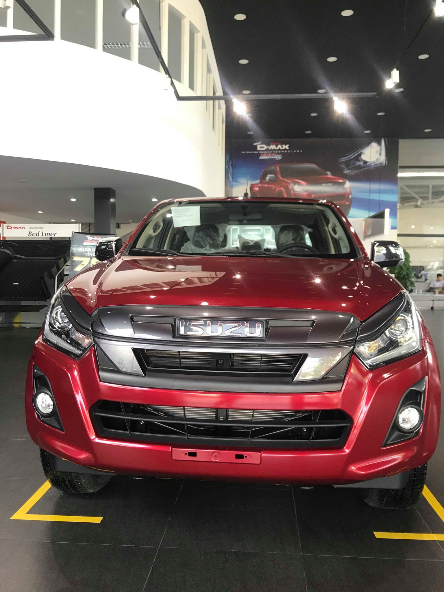 Isuzu Dmax 2019 - Bán xe bán tải Isuzu Dmax 2019 , 2 cầu số sàn.
Giá tốt nhất tại TP. HCM, tặng nắp thùng thấp hấp dẫn.
Phụ kiện 10 triệu đồng
Hỗ trợ trả góp