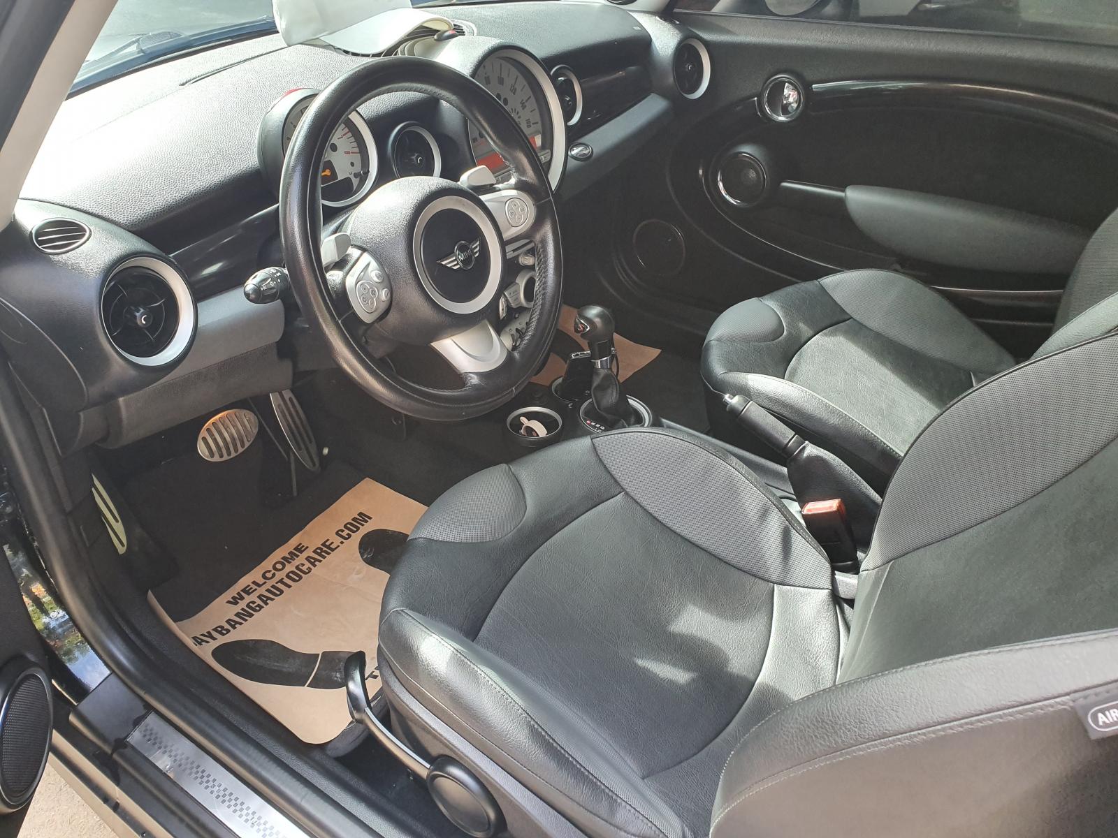 Mini Cooper 1.6 Turbo S 2011 - Cần bán Mini Cooper S 2011 option hơn 200tr cực đẹp