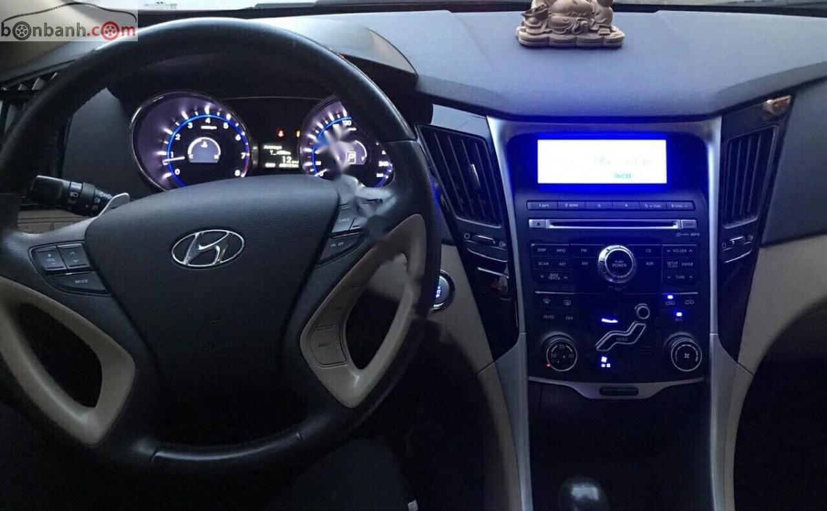 Hyundai Sonata D 2011 - Bán Hyundai Sonata D năm 2011, màu đỏ, xe nhập, bản full