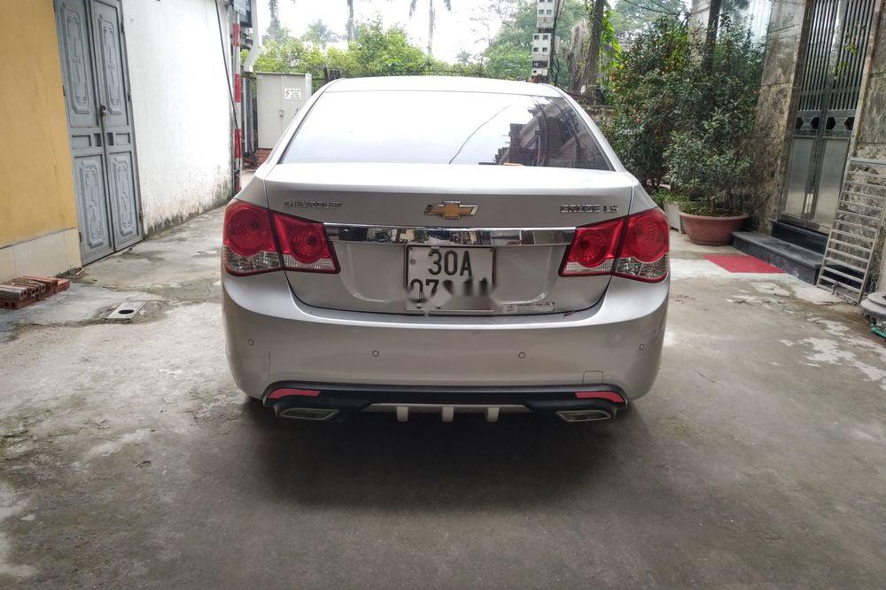 Chevrolet Cruze LS 2013 - Bán Chevrolet Cruze LS 2013, màu bạc, chính chủ từ đầu