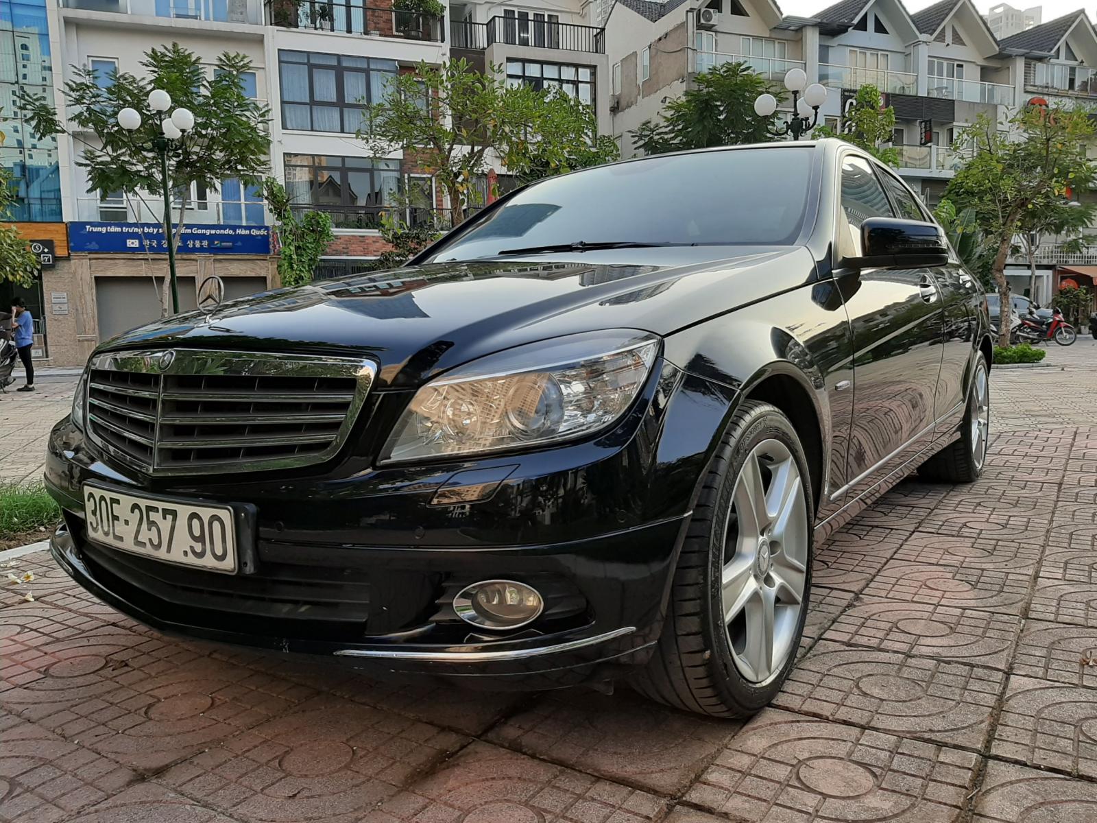 Mercedes-Benz C class C250 2010 - Bán Mercedes C250 đời 2010, màu đen