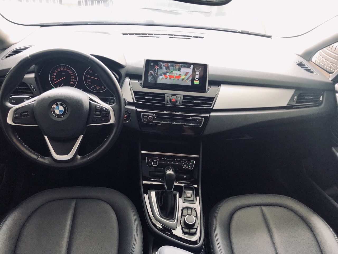 BMW 2 Series 2016 - Bán BMW 218i 2016 Gran Tourer mẫu mới nhất, xe đẹp đi 25.000km chất lượng, xe bao kiểm tra hãng