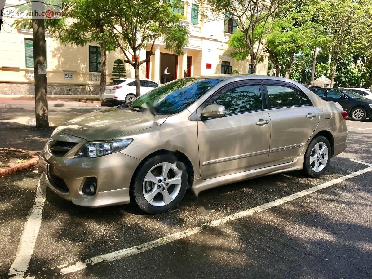 Toyota Corolla altis 2.0v 2011 - Cần bán Toyota Corolla altis 2.0v đời 2011 số tự động giá cạnh tranh