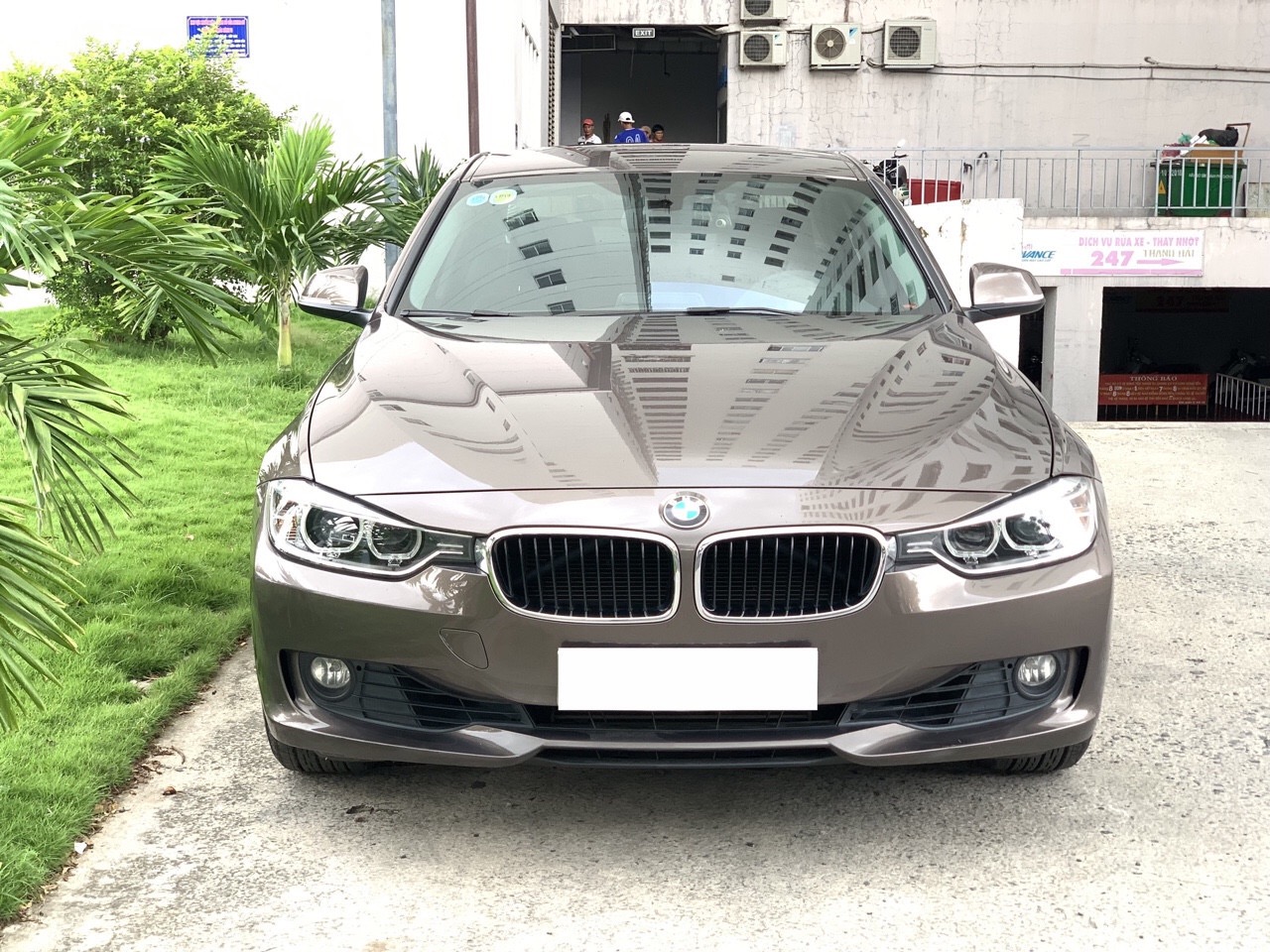 BMW 3 Series 320i 2014 - Bán BMW 320i sản xuất 2014, xe đẹp đi ít bao kiểm tra tại hãng