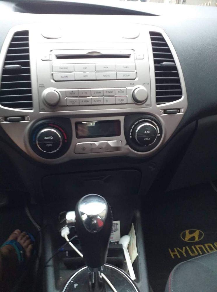 Hyundai i20   2011 - Bán Hyundai i20 năm 2011, màu đỏ, xe số tự động