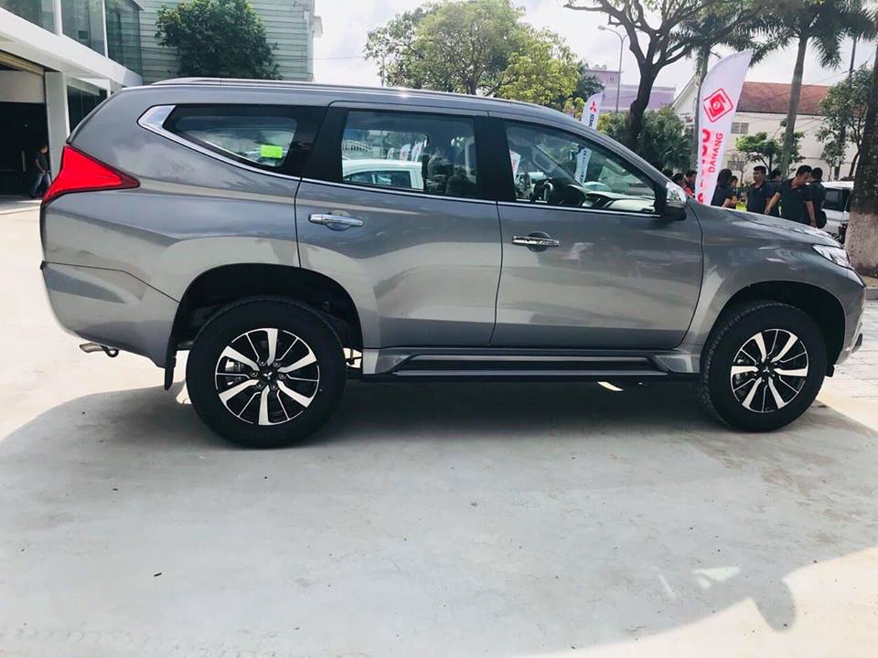 Mitsubishi Pajero Sport 2019 - Cần bán xe Mitsubishi Pajero Sport đời 2019, màu xám, nhập khẩu chính hãng, 888tr