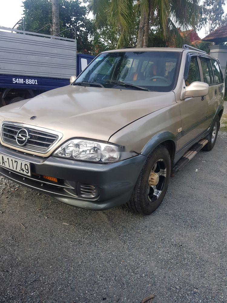 Ssangyong Musso 2003 - Bán Ssangyong Musso sản xuất năm 2003, màu vàng, 135 triệu