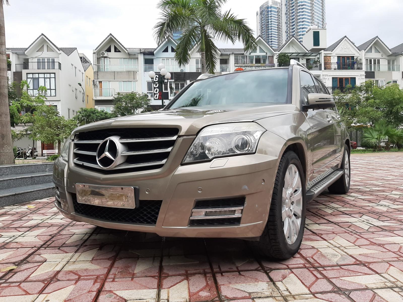 Mercedes-Benz GLK Class 300 2010 - Bán Mercedes 300 sản xuất năm 2010, màu vàng