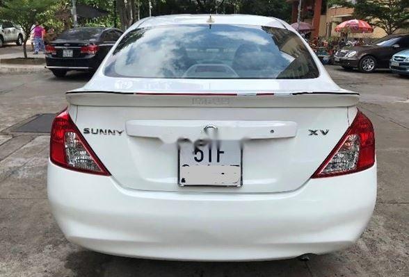 Nissan Sunny    XV 2015 - Bán xe Nissan Sunny XV cuối 2015, màu trắng, số tự động, full option
