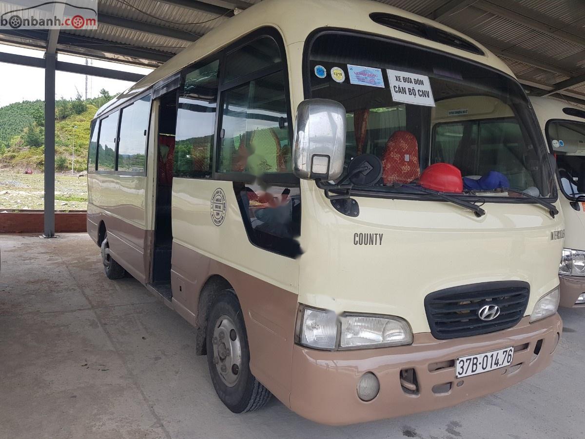 Hyundai County 2009 - Bán Hyundai County đời 2009, màu vàng, chính chủ, giá 375tr