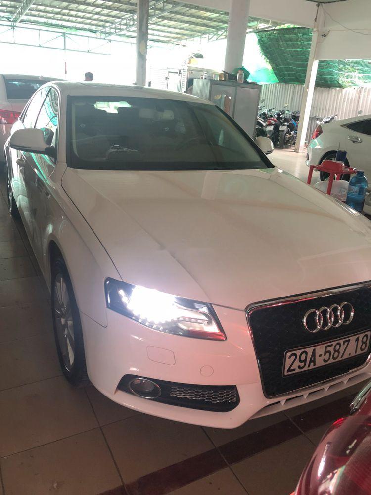 Audi A4   2009 - Bán Audi A4 đời 2009, màu trắng, xe nhập