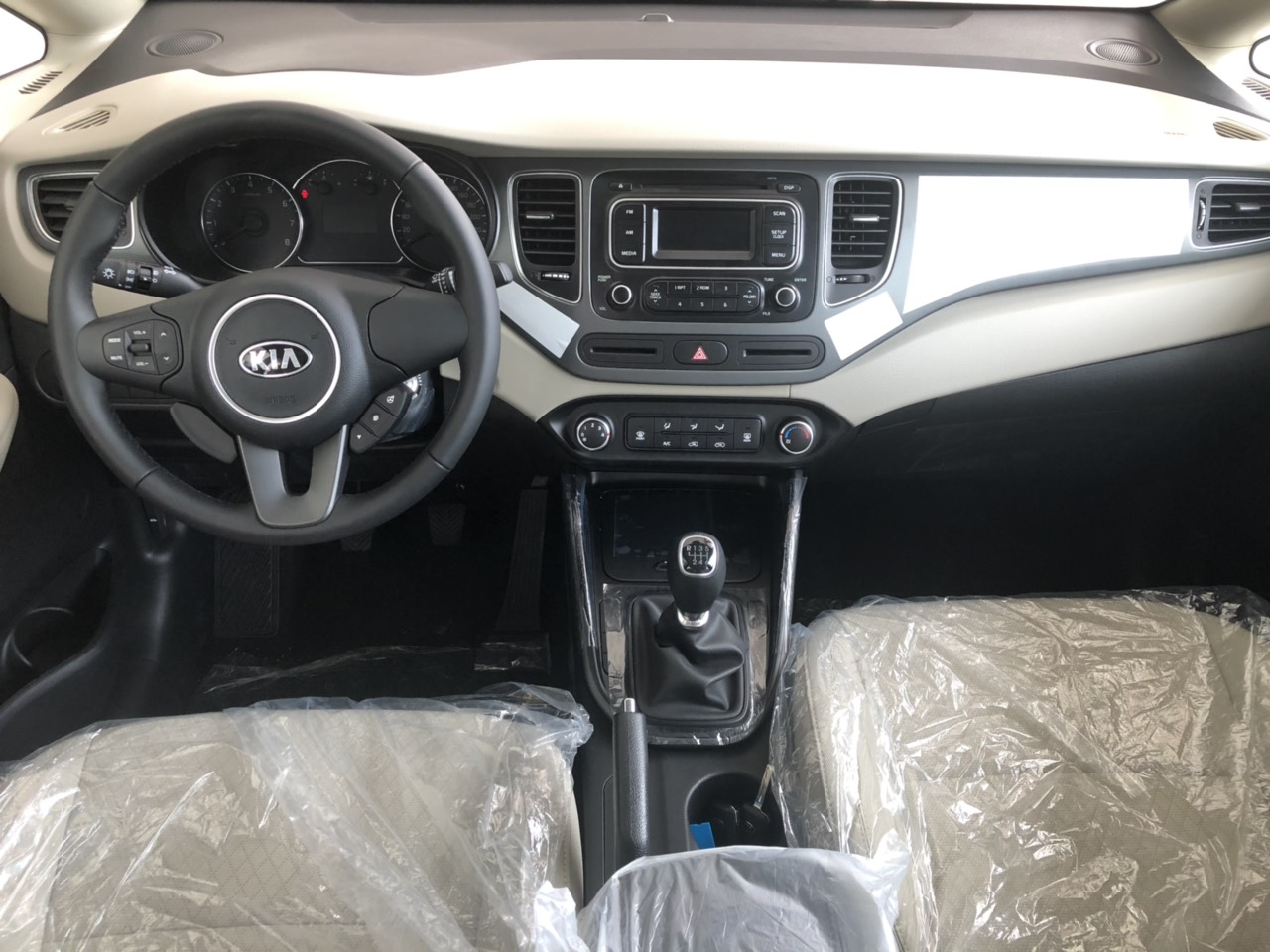 Kia Rondo Standard MT 2019 - Bán Kia Rondo Standard MT, phiên bản 5+2 mới 2019