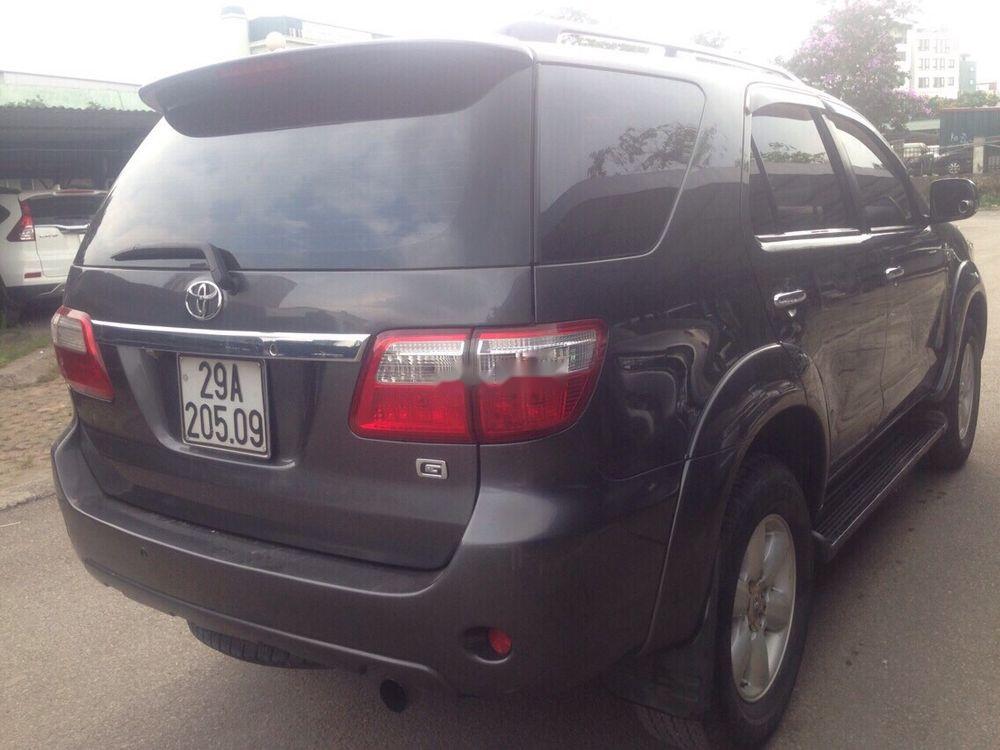 Toyota Fortuner G 2011 - Bán Toyota Fortuner G đời 2011, xe đẹp