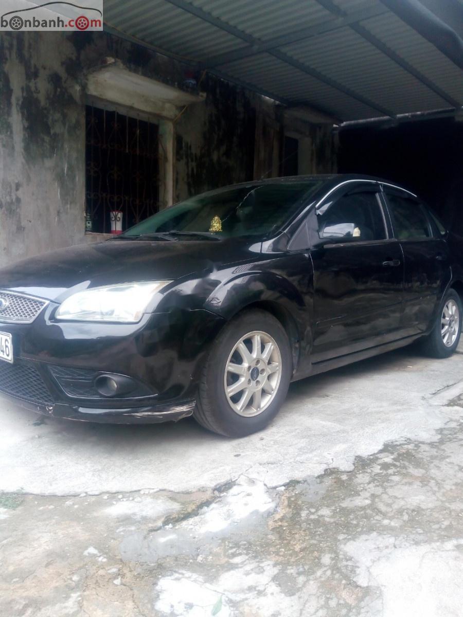 Ford Focus 1.8 MT 2008 - Bán Ford Focus 1.8 MT sản xuất năm 2008, màu đen, xe còn tốt