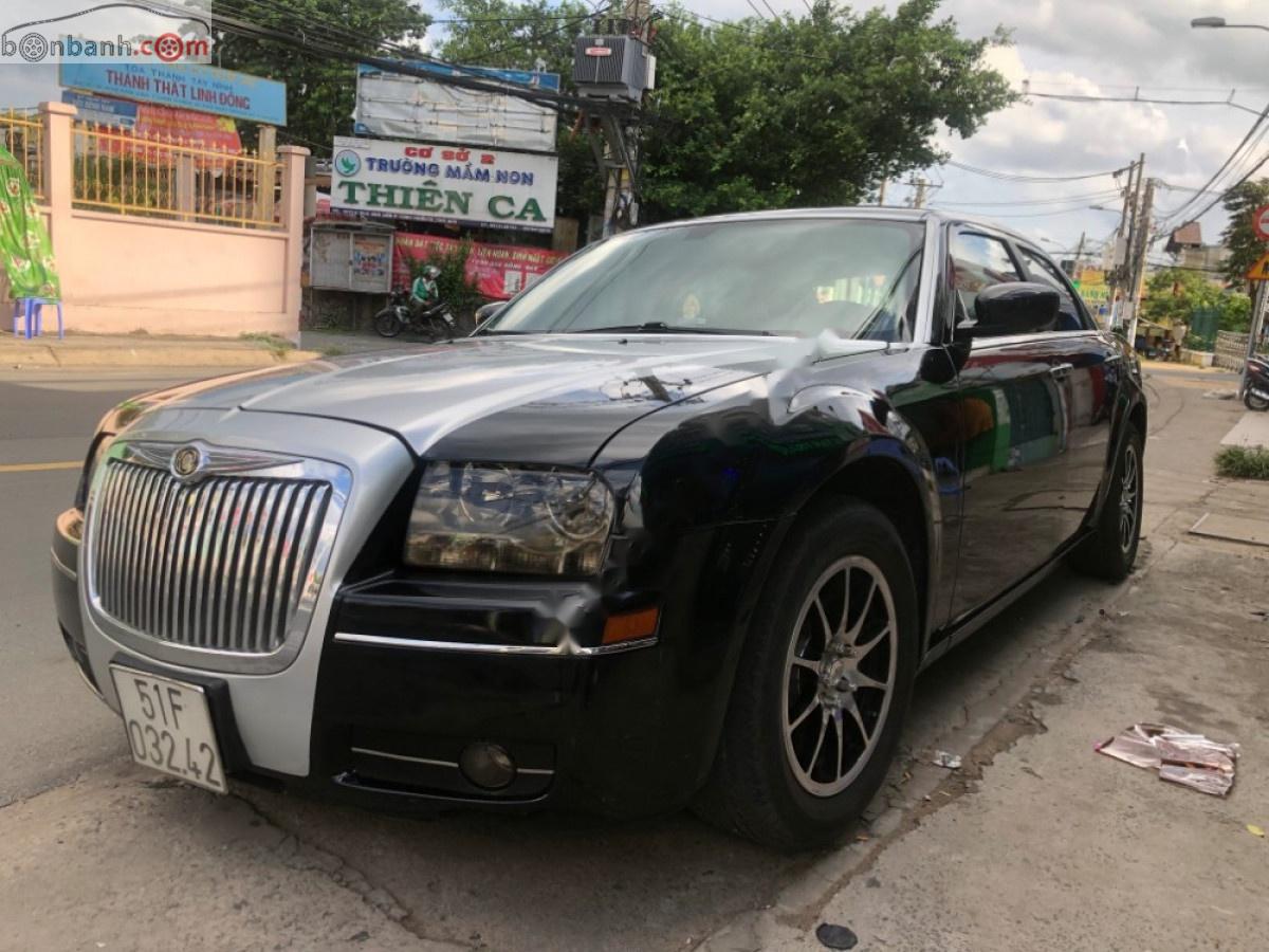 Chrysler 300C 2.7 2006 - Bán Chrysler 300C 2.7 2006, màu đen, nhập khẩu số tự động, 500 triệu