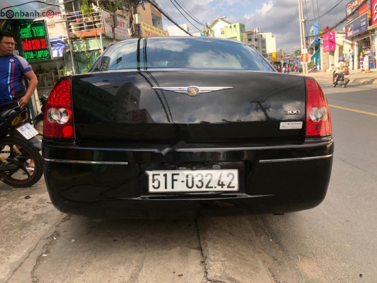 Chrysler 300C 2.7 2006 - Bán Chrysler 300C 2.7 2006, màu đen, nhập khẩu số tự động, 500 triệu