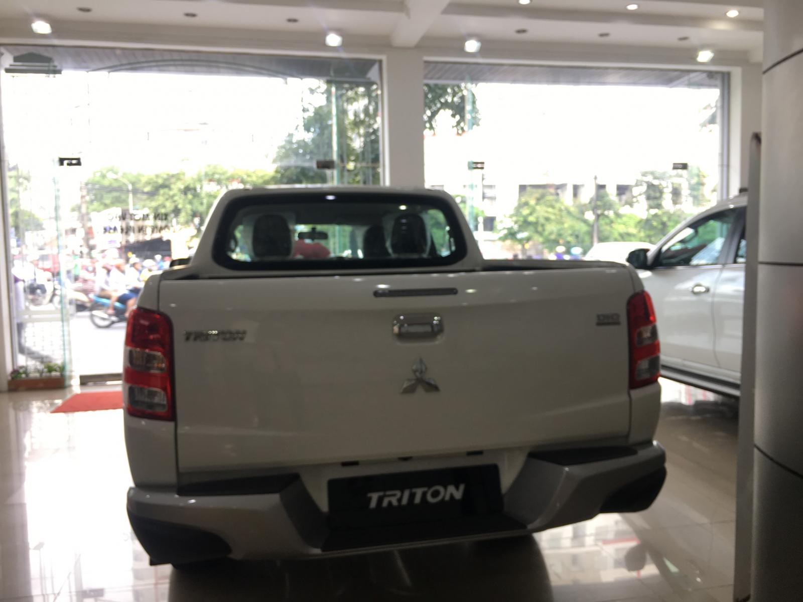 Mitsubishi Triton 2019 - Bán xe Triton, màu trắng, giao ngay, khuyến mãi lớn