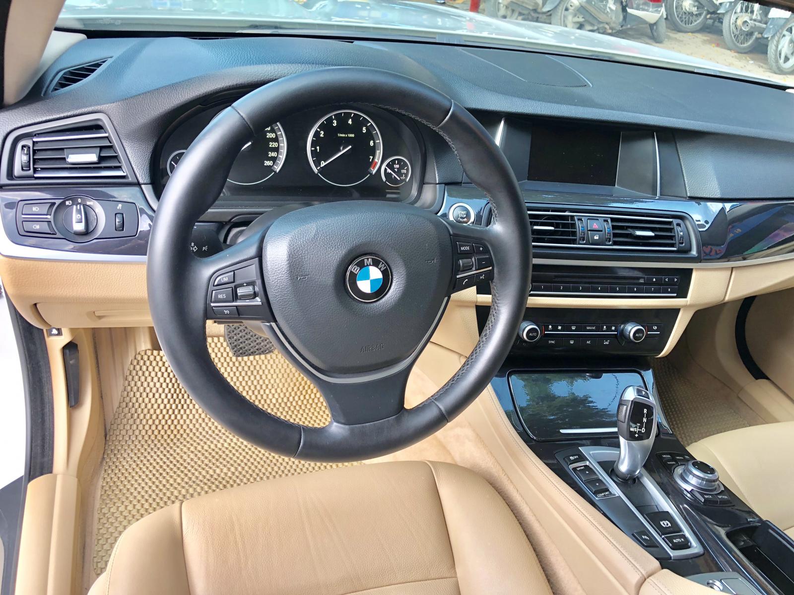 BMW 5 Series 535i   2014 - Bán BMW 535i 3.0L màu trắng/kem sản xuất 2014