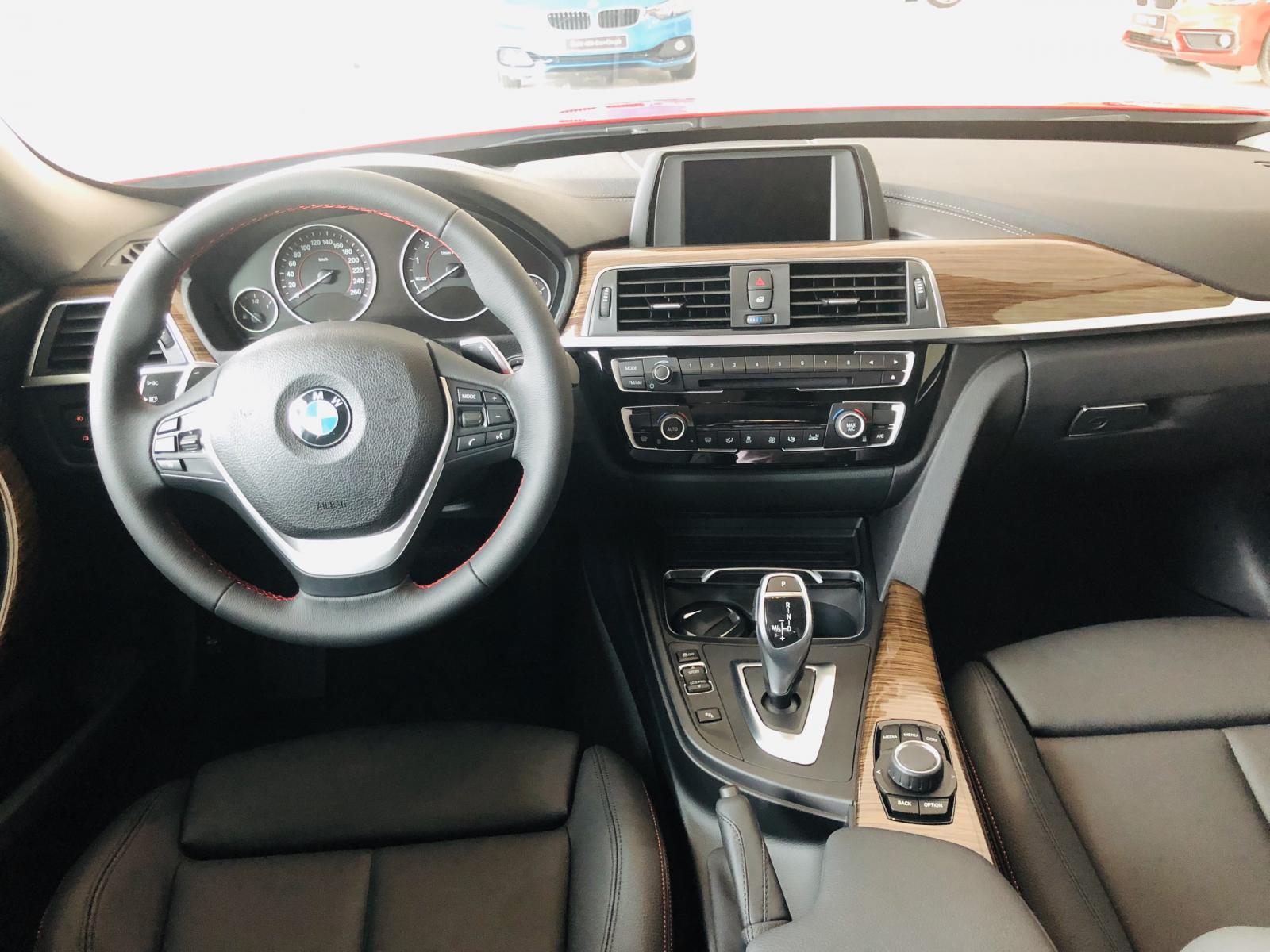 BMW 3 Series 320i GT 2019 - Bán BMW 320i GT màu đỏ, xe nhập khẩu Châu Âu, thể thao, sang trọng