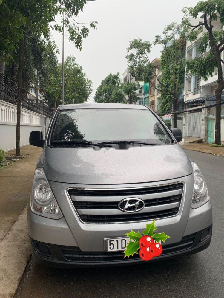 Hyundai Grand Starex 2018 - Công ty thanh lý xe Hyundai Grand Starex 2018, 6 chỗ, xe nhập, giá 680tr