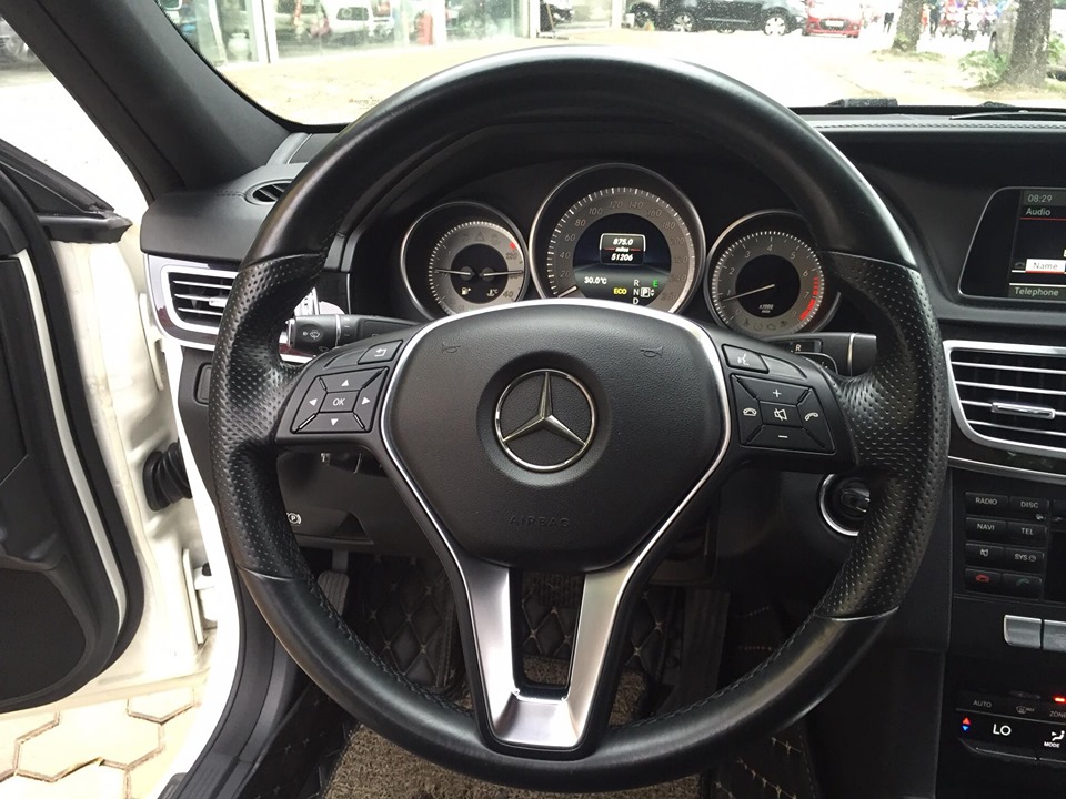 Mercedes-Benz E class E250 2014 - Cần bán lại xe Mercedes E250 đời 2015, màu trắng