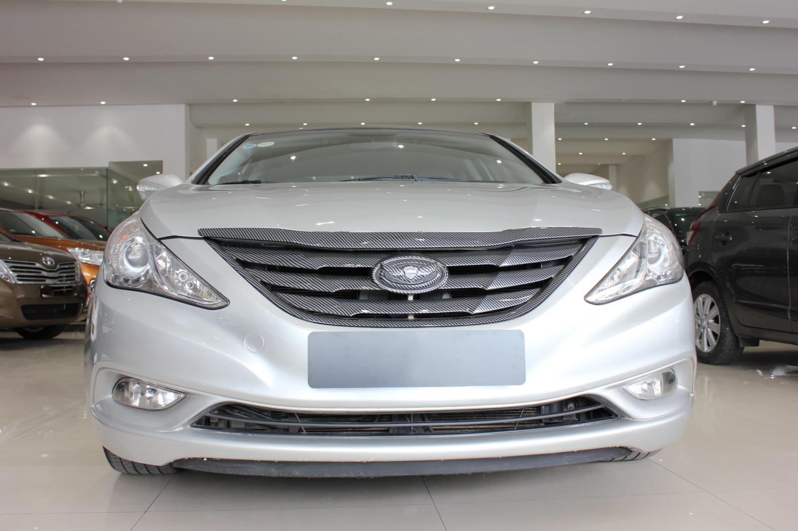 Hyundai Sonata Y20 2.0 AT 2011 - Bán Hyundai Sonata Y20 2.0 AT 2011, màu bạc, xe nhập