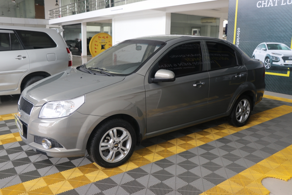 Chevrolet Aveo LT 1.4MT 2018 - Bán ô tô Chevrolet Aveo LT 1.4MT sản xuất năm 2018, màu xám