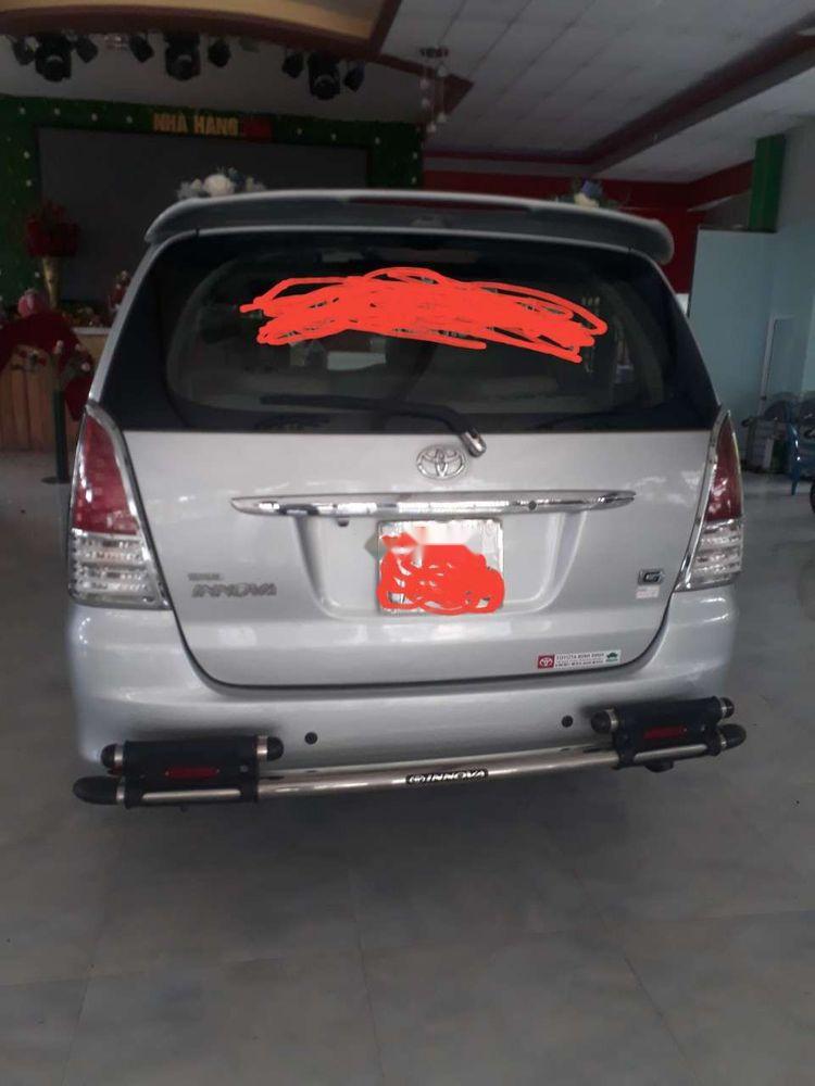 Toyota Innova  G  2010 - Bán Toyota Innova G sản xuất năm 2010, màu bạc, xe nhập