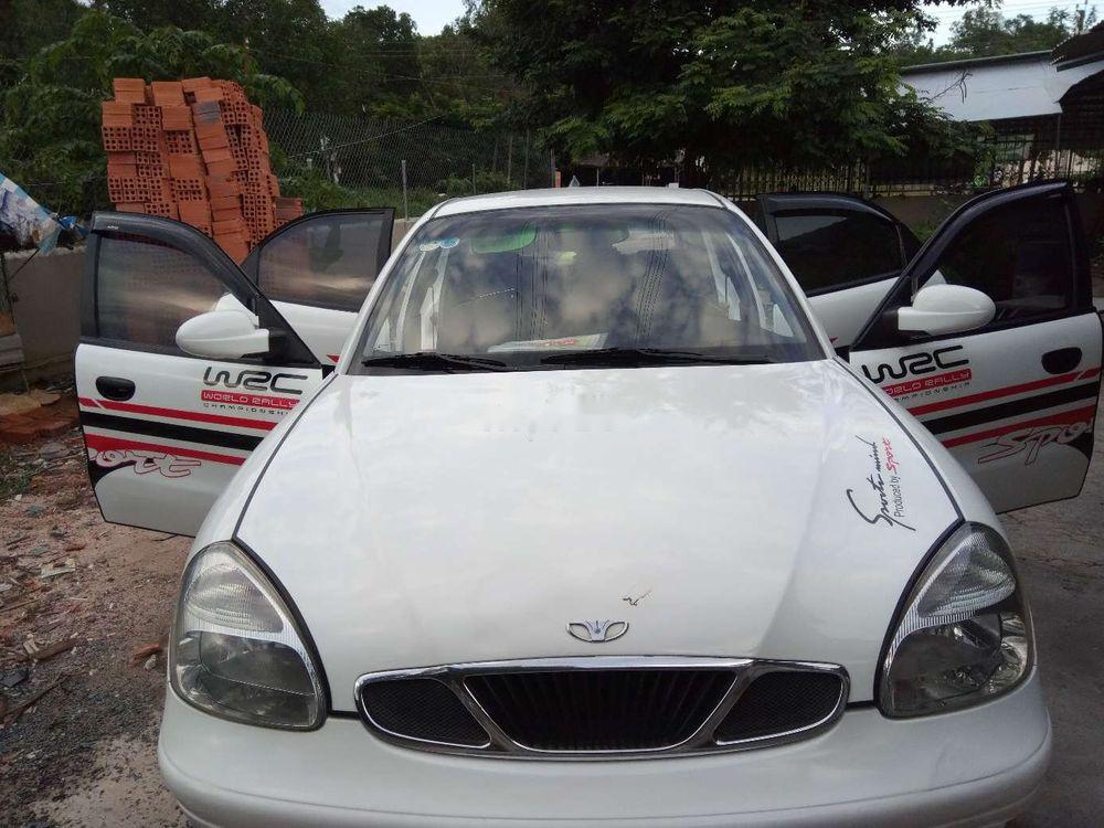 Daewoo Nubira    2003 - Cần bán xe Daewoo Nubira năm sản xuất 2003, màu trắng, nội thất sạch sẽ