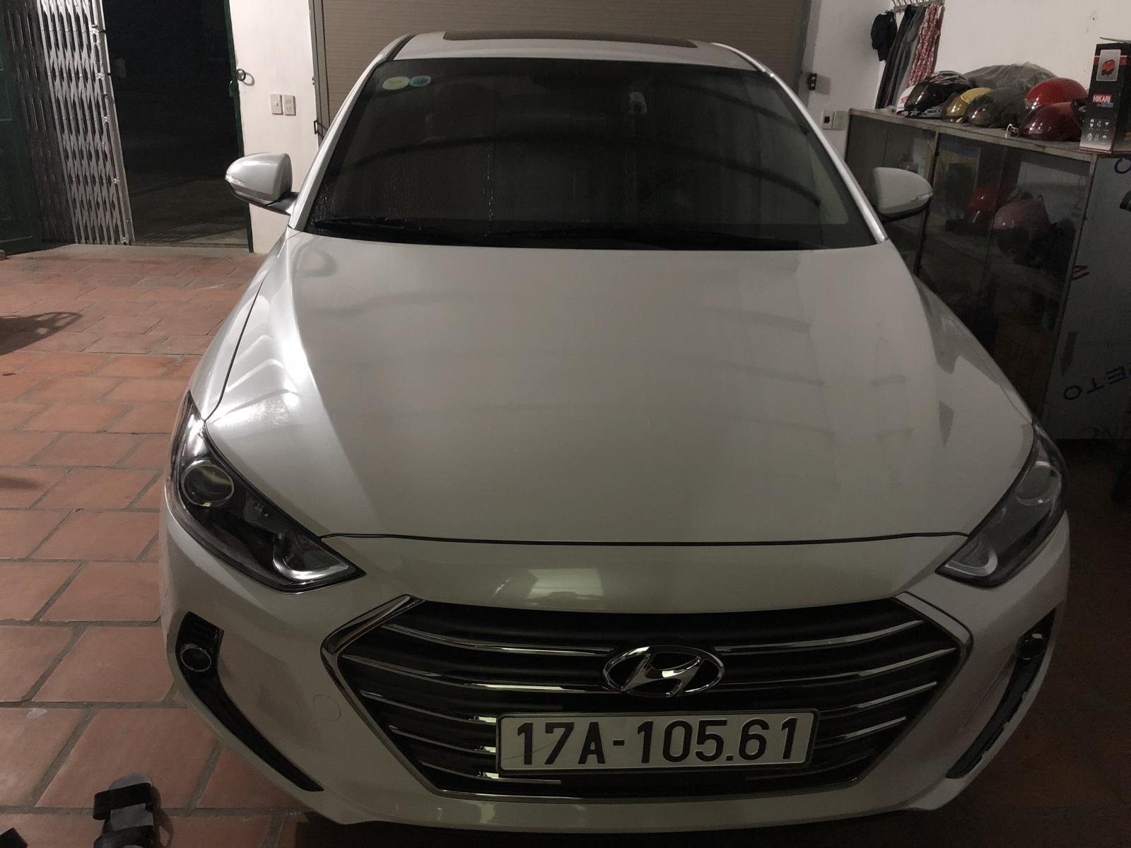 Hyundai Elantra 1.6 AT 2018 - Bán Hyundai Elantra 1.6 AT năm sản xuất 2018, xe siêu lướt