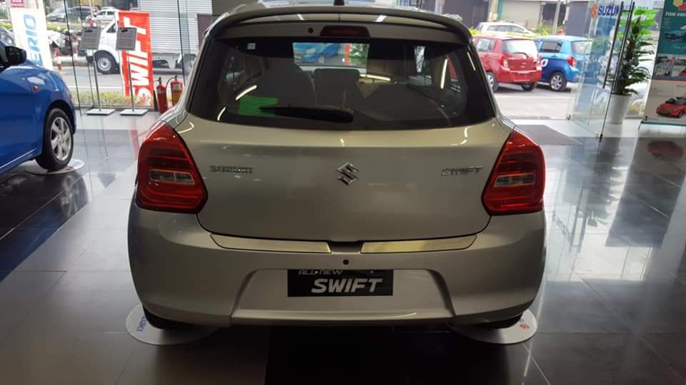 Suzuki Swift GLX 2019 - Bán ô tô Suzuki Swift GLX năm sản xuất 2019, màu bạc, nhập khẩu, giá tốt