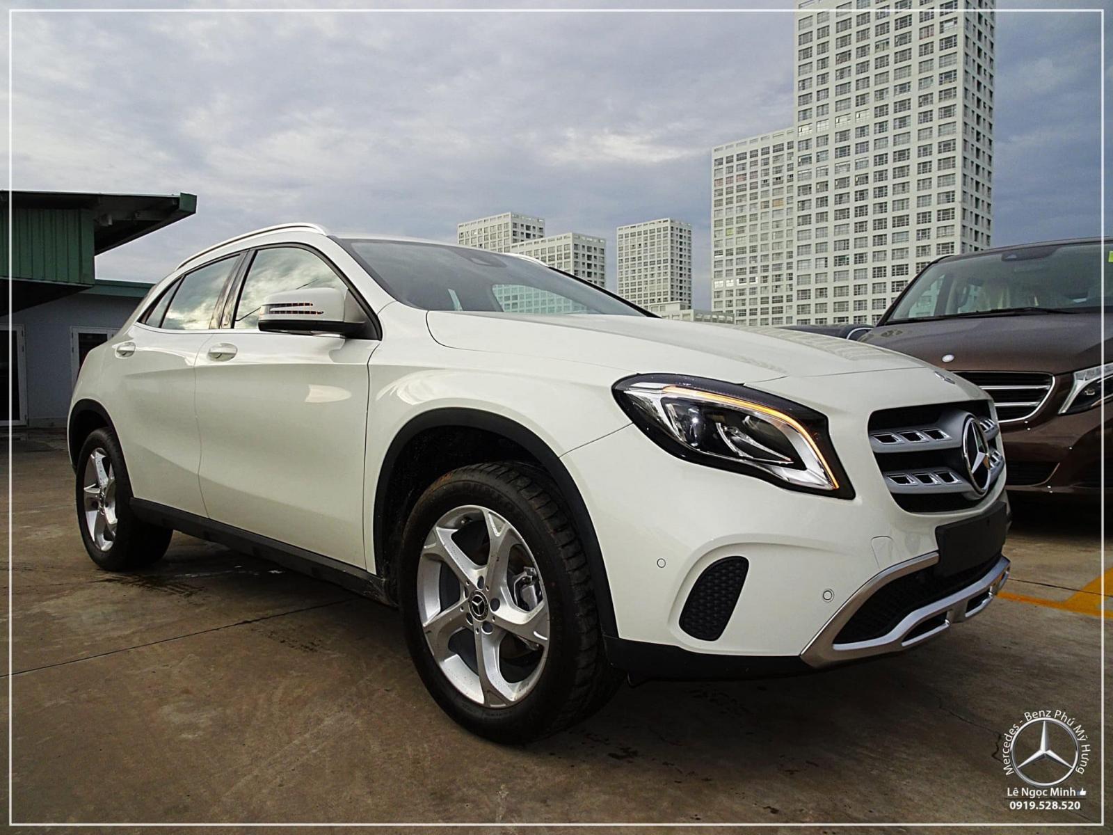 Mercedes-Benz GLA-Class   200 2019 - Bán Mercedes GLA 200 New - SUV 5 chỗ nhập khẩu - Hỗ trợ ngân hàng 80%, xe giao ngay, LH 0919 528 520