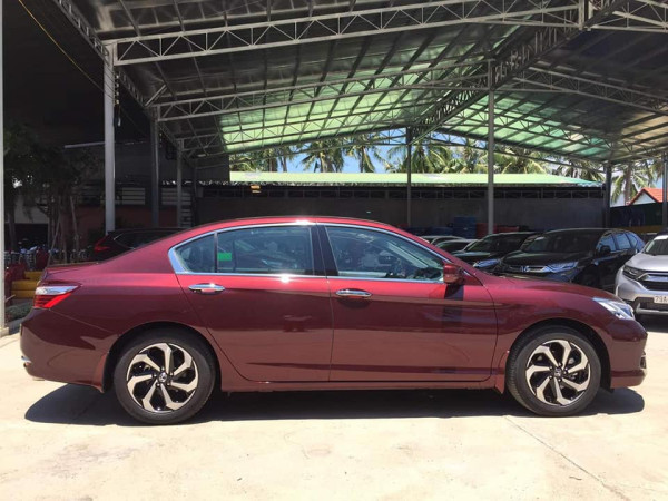 Honda Accord 2019 - Bán xe Honda Accord 2019 số tự động, màu đỏ rượu vang