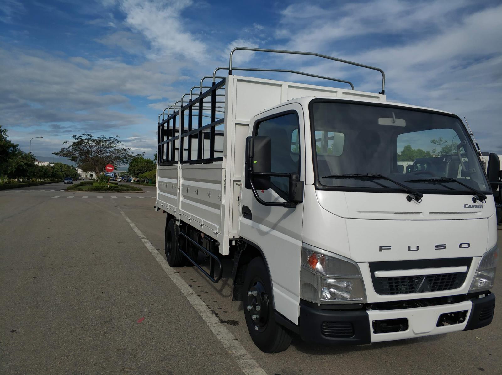 Genesis 4.99 2019 - Xe tải Mitsubishi Fuso Canter 4.99 E4 tải trọng 1 tấn 9