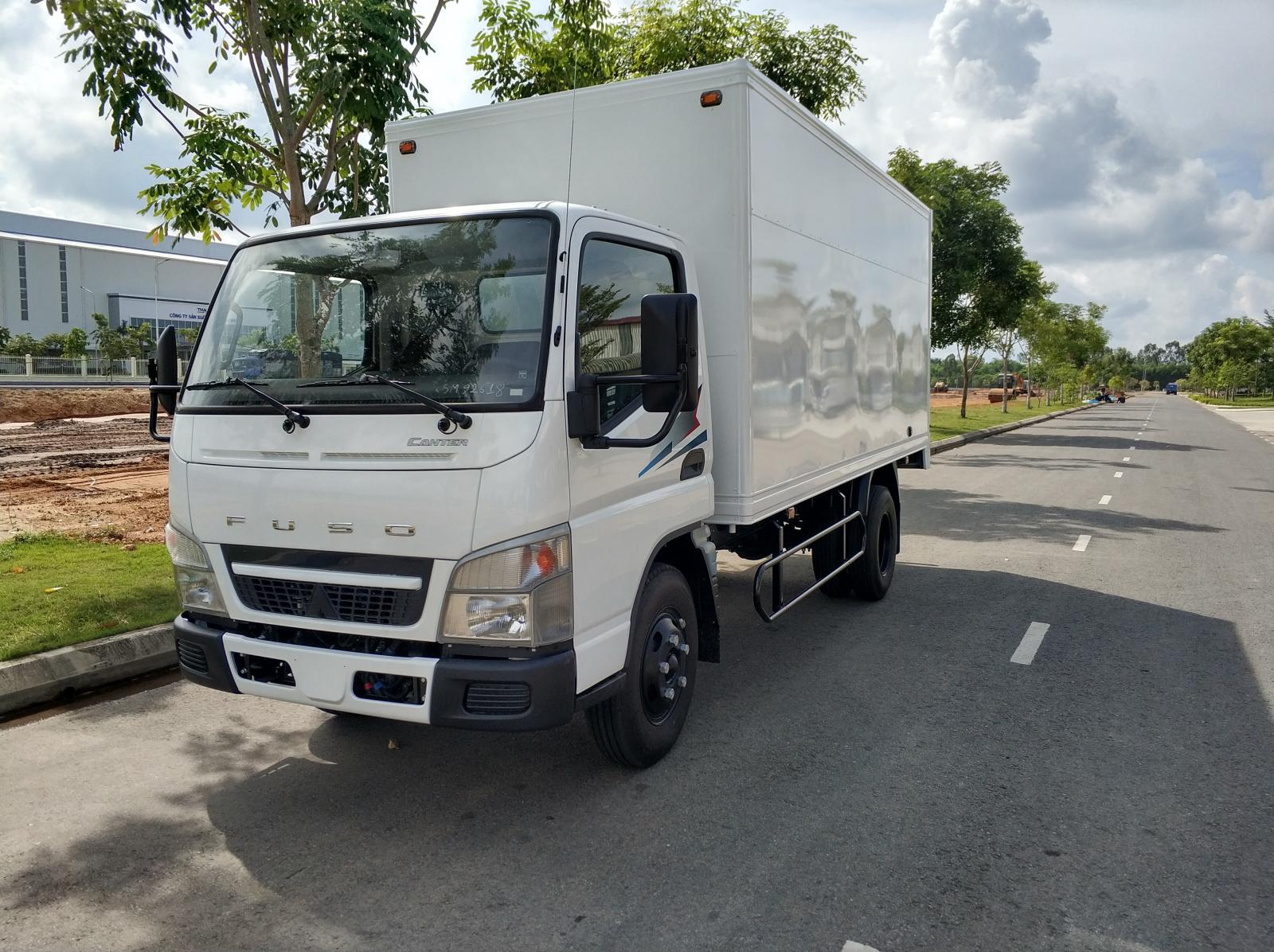 Genesis 4.99 2019 - Xe tải Mitsubishi Fuso Canter 4.99 E4 tải trọng 1 tấn 9