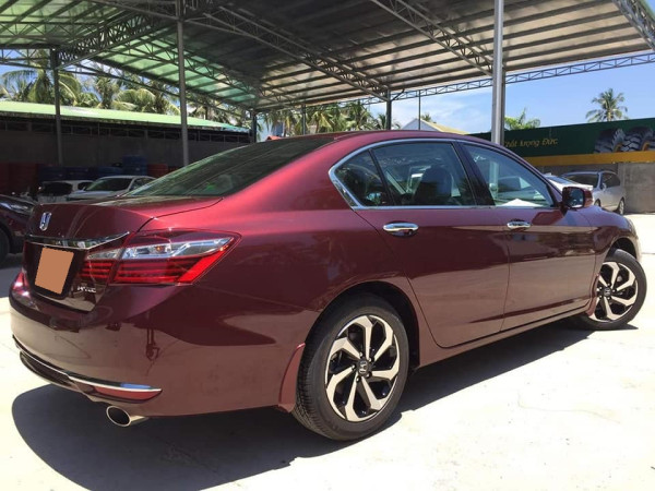 Honda Accord 2019 - Bán xe Honda Accord 2019 số tự động, màu đỏ rượu vang