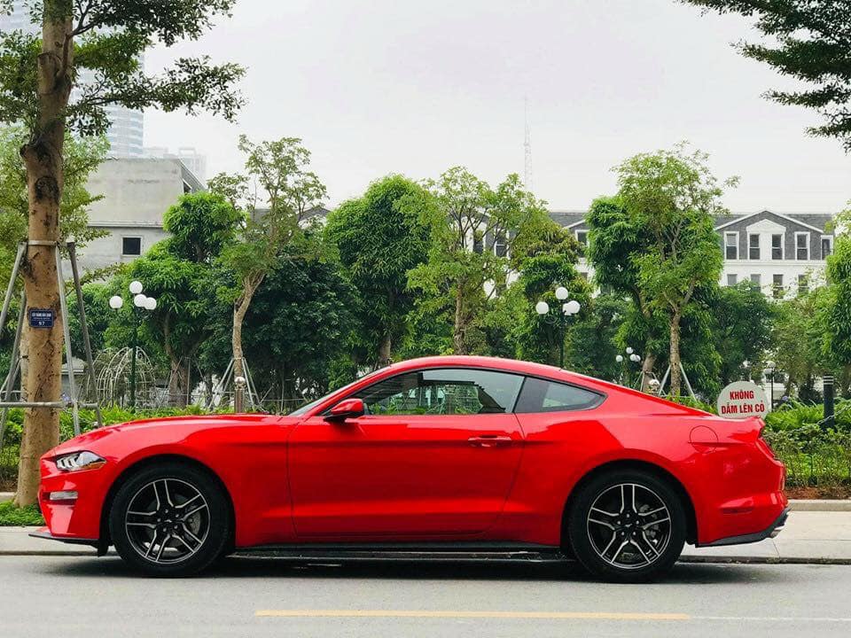 Ford Mustang 2019 - Bán xe Ford Mustang Convertible đời 2019, màu đỏ, nhập khẩu