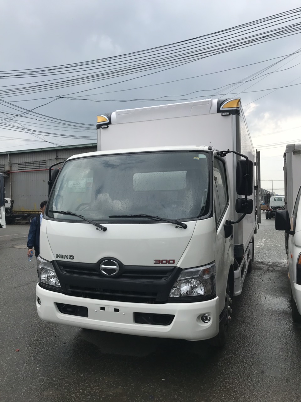 Hino 300 Series 300 2019 - Bán xe Hino 3T thùng bảo ôn, xe có sẵn giao ngay, quà ngập tràng, lái thử thoải mái