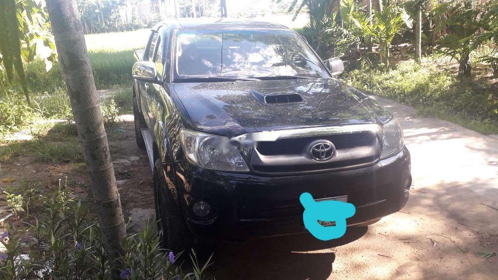 Toyota Hilux 2011 - Bán Toyota Hilux đời 2011, màu đen, nhập khẩu, máy dầu 2 cầu