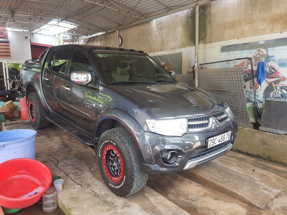 Mitsubishi Triton 2015 - Cần bán Mitsubishi Triton sản xuất 2015, màu xám, nhập khẩu  