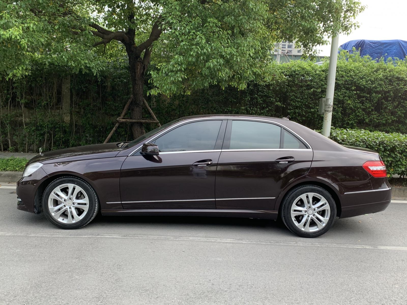 Mercedes-Benz E class 2010 - E250 năm 2010, màu nâu đăng ký 2011