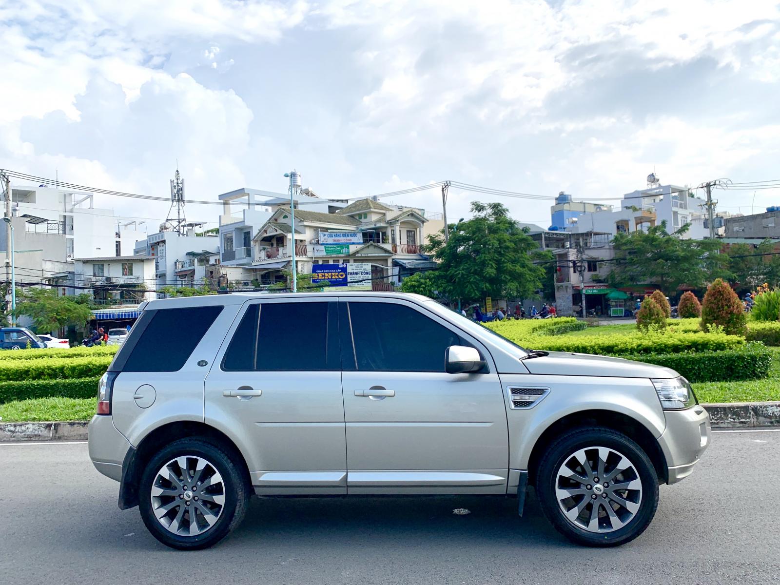 LandRover Freelander 2013 - Landrover 2.0 nhập 2013 dáng Sport hàng full đồ chơi cao cấp camera số tự động