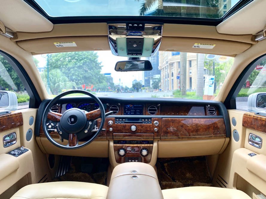 Rolls-Royce Phantom Series VII 2008 - Cần bán xe Rolls-Royce Phantom Series VII năm 2008, màu trắng, xe nhập