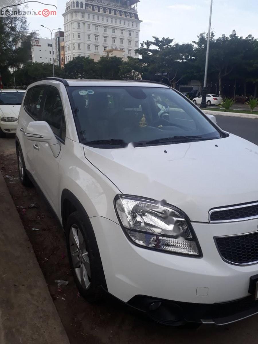 Chevrolet Orlando LTZ 1.8 2017 - Cần bán xe Chevrolet Orlando LTZ 1.8 năm 2017, màu trắng