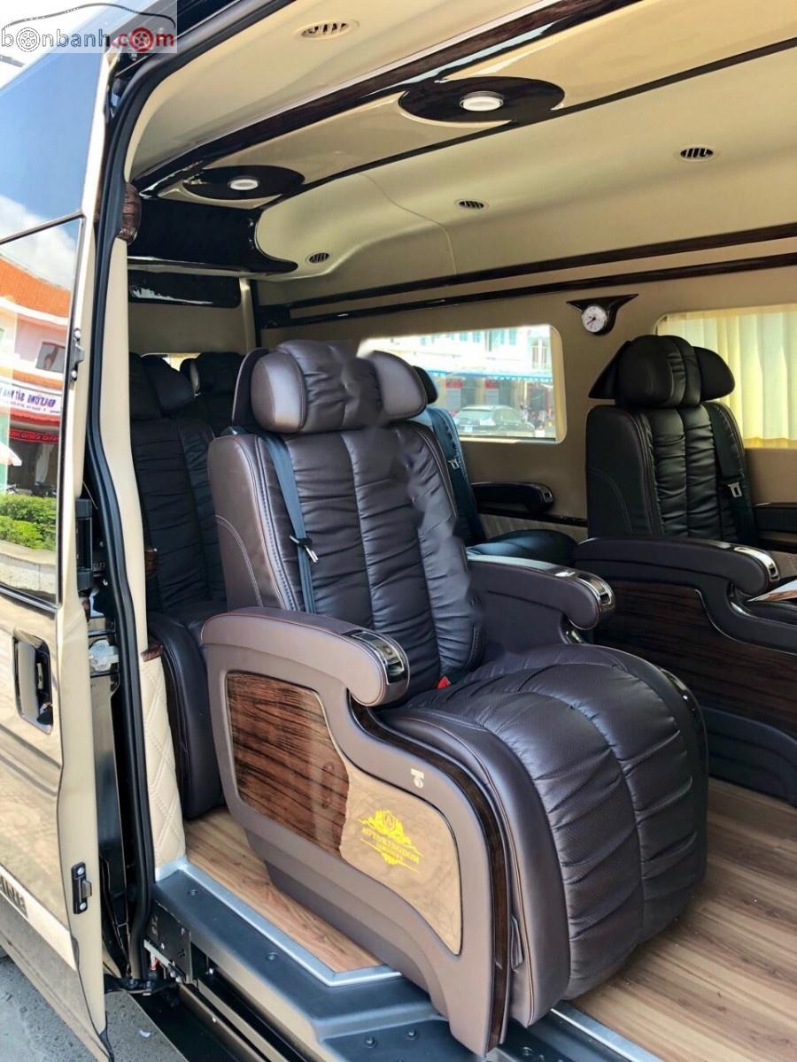 Ford Transit Limousine S1 10 chỗ 2019 - Bán Ford Transit Limousine S1 10 chỗ đời 2019, màu đỏ sang trọng