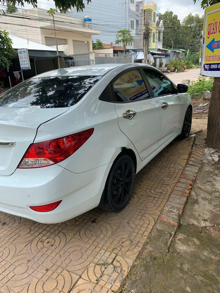 Hyundai Accent   2014 - Bán Hyundai Accent 2014, màu trắng, xe nhập số tự động