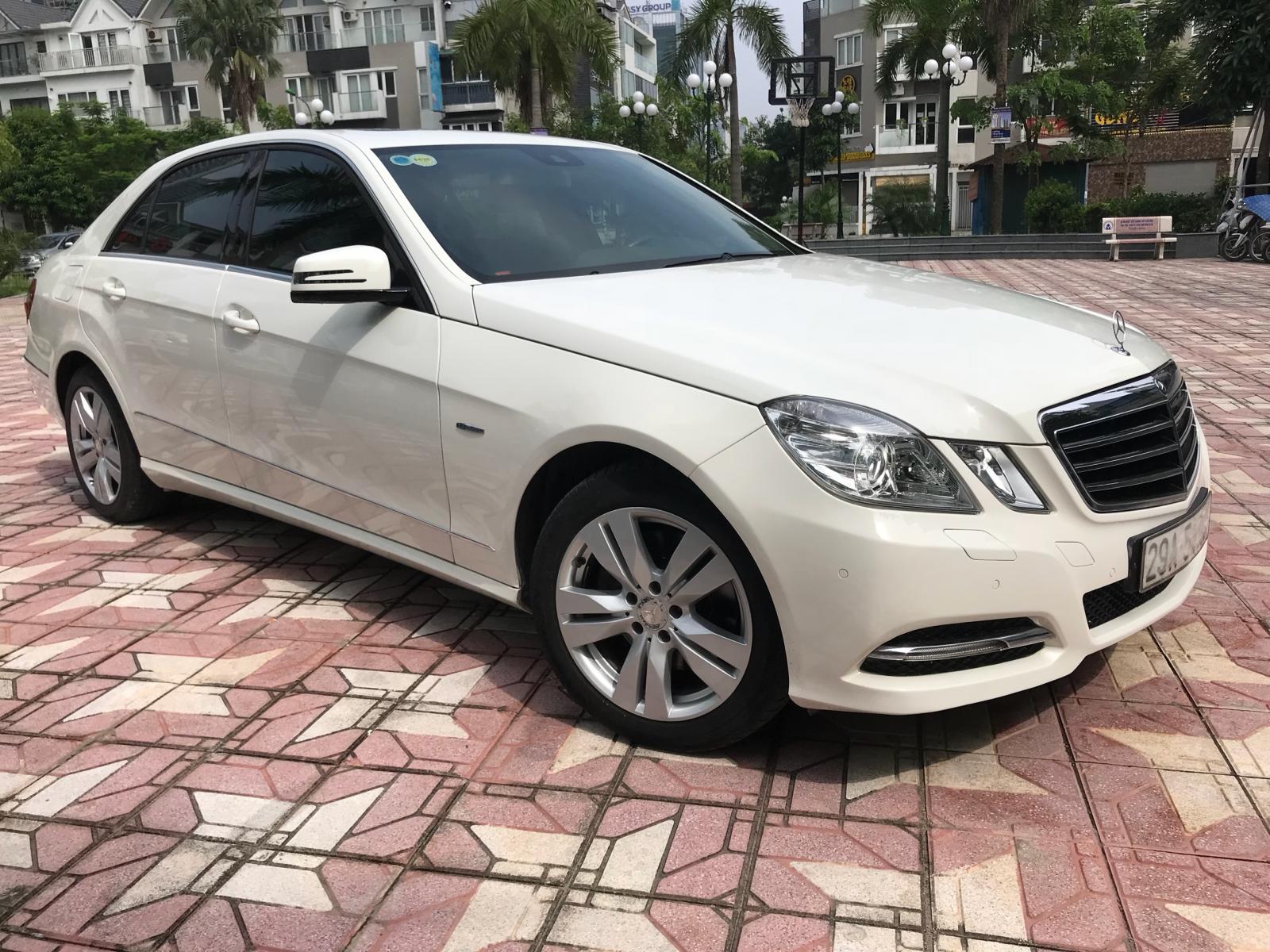 Mercedes-Benz E class E250 2011 - Bán xe Mercedes E250 năm 2011, màu trắng