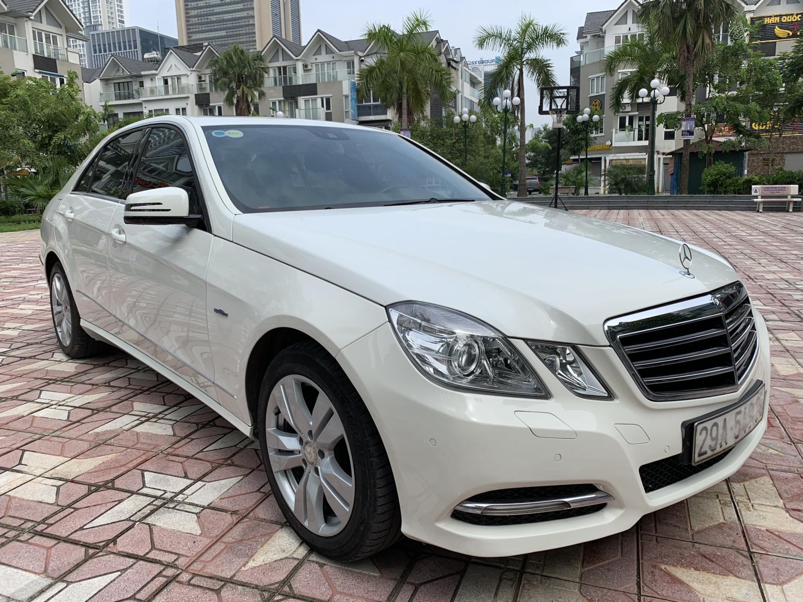 Mercedes-Benz E class E250 2011 - Bán xe Mercedes E250 năm 2011, màu trắng