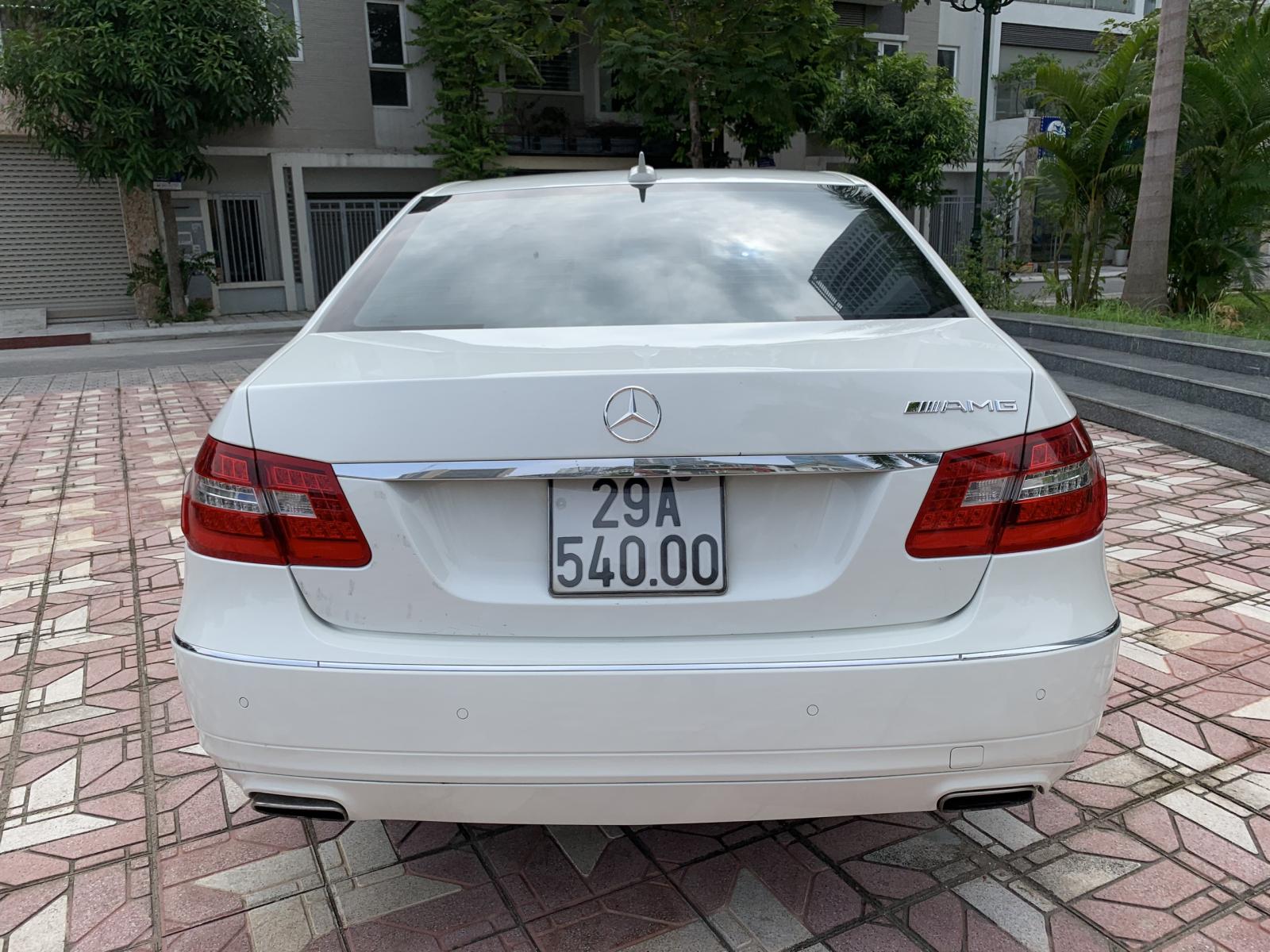 Mercedes-Benz E class E250 2011 - Bán xe Mercedes E250 năm 2011, màu trắng