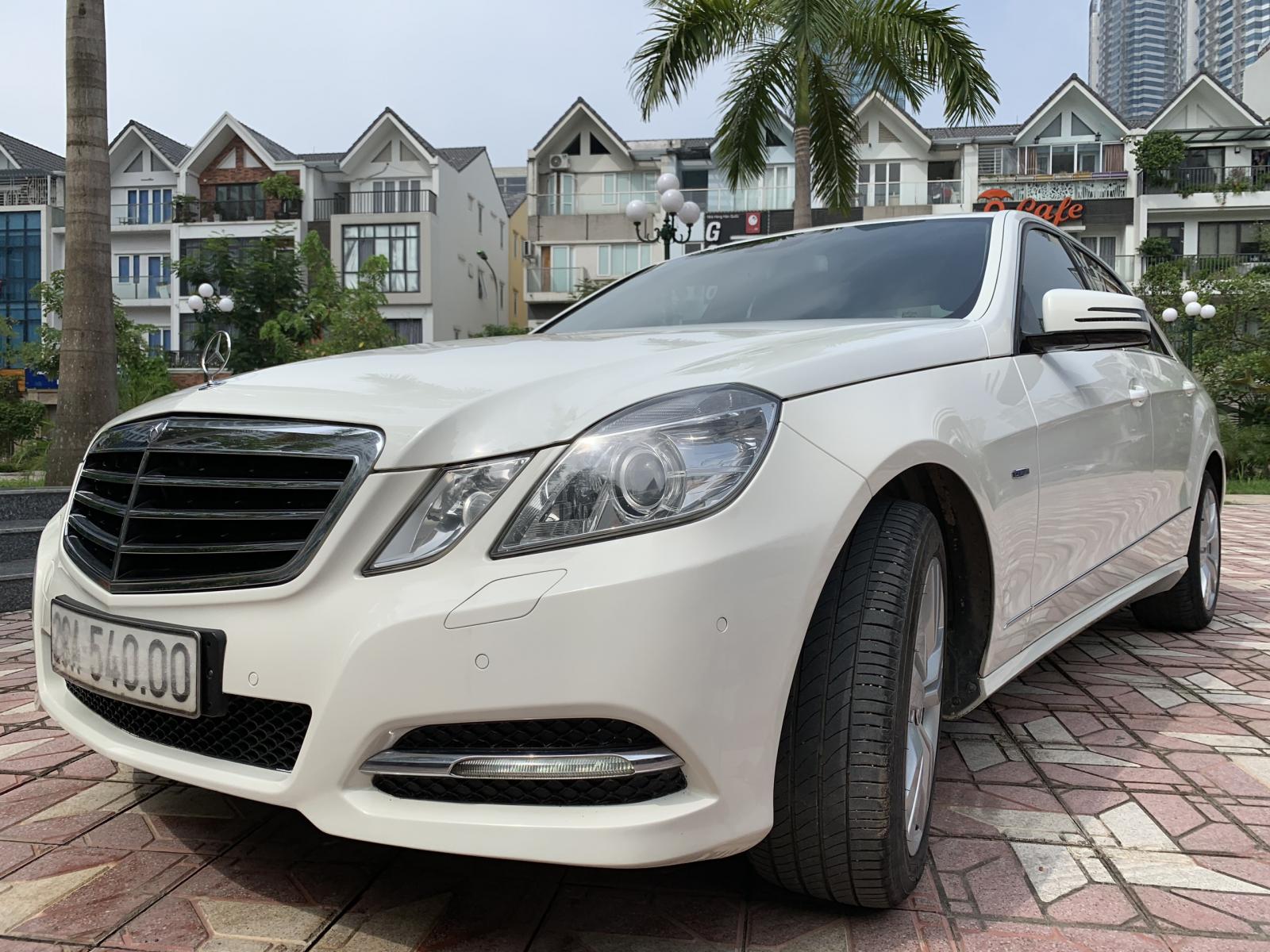 Mercedes-Benz E class E250 2011 - Bán xe Mercedes E250 năm 2011, màu trắng